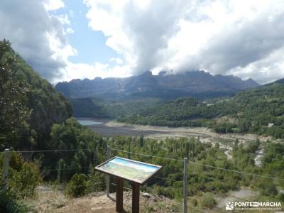 Valle del Tena - Pirineos Atlánticos; santa maria de huerta termas de prexigueiro urueña valladolid 
